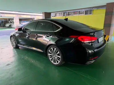 Hyundai Genesis 2016, 163000 км, за 5146.58 USD