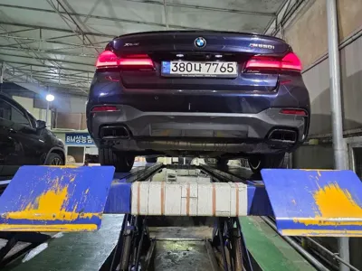 BMW 5-Series 2021, 63021 км, за 37347.99 USD