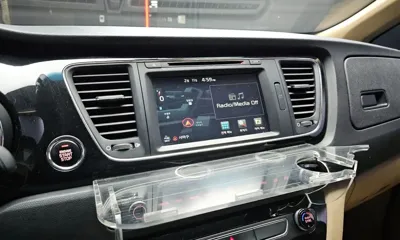 Kia Canival 2016, 201571 км, за 8391.15 USD - фото 14