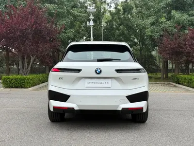 BMW iX 2025, 2700 км, за 43972.62 USD