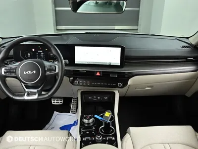 Kia K5 2025, 24156 км, за 18149.9 USD - фото 7