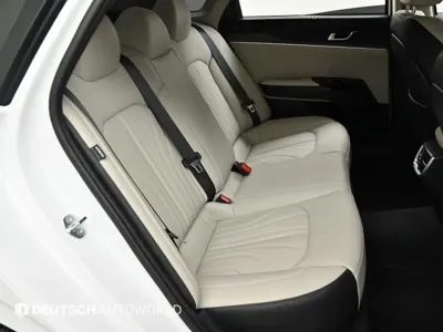 Kia K5 2025, 24156 км, за 18149.9 USD - фото 12