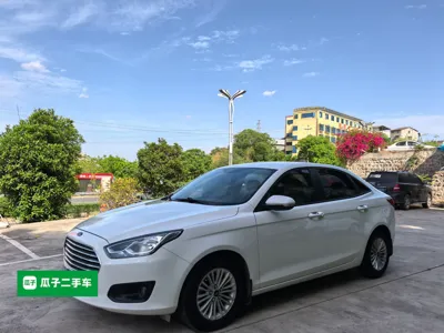 Ford Escort · 2015 год