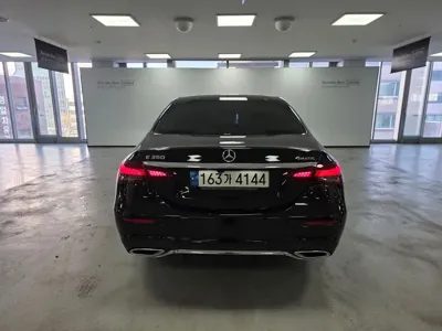 Mercedes-Benz E-Class 2021, 58907 км, за 28410.96 USD
