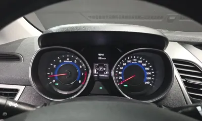 Hyundai Avante 2016, 75880 км, за 4850.99 USD - фото 8