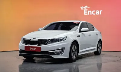 Kia K5 · 2013 год