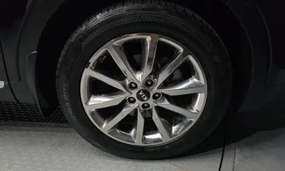 Kia Sorento 2015, 144865 км, за 8262.83 USD