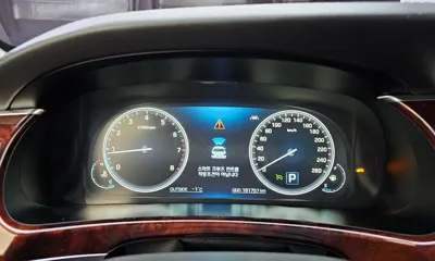 Hyundai Equus 2015, 191757 км, за 6475.06 USD - фото 8