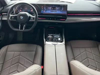 BMW 5 Series 2024, 25000 км, за 37532.5 USD - фото 6