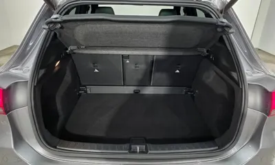 Mercedes-Benz GLA-Class 2023, 40046 км, за 30737.73 USD - фото 11