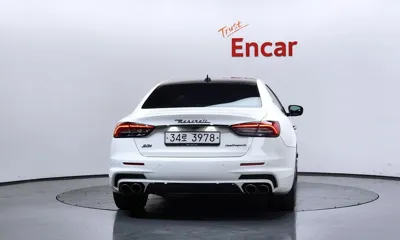 Maserati Quattroporte 2018, 81333 км, за 25052.9 USD