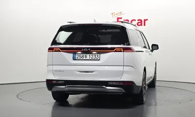 Kia Canival 2023, 75645 км, за 19478.84 USD