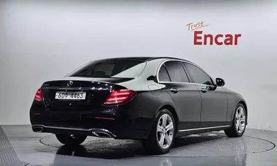 Mercedes-Benz E-Class 2017, 192380 км, за 8736.18 USD