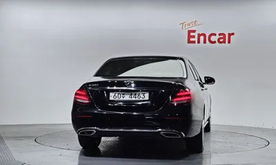 Mercedes-Benz E-Class 2017, 192380 км, за 8736.18 USD