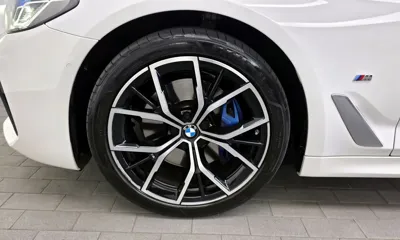 BMW 5-Series 2023, 66463 км, за 31846.83 USD