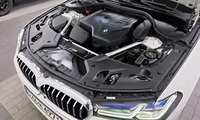 BMW 5-Series 2023, 66463 км, за 31846.83 USD - фото 6