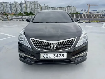 Hyundai Grandeur 2015, 177155 км, за 3243.84 USD