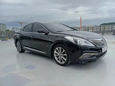 Hyundai Grandeur 2015, 177155 км, за 3243.84 USD
