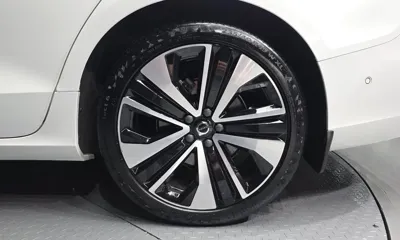 Volvo S60 2024, 60688 км, за 23959.56 USD