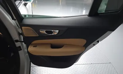 Volvo S60 2024, 60688 км, за 23959.56 USD - фото 25