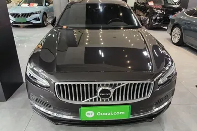 Volvo S90 New Energy 2022, 51000 км, за 27174 USD