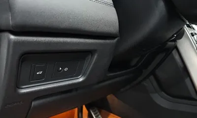 Land Rover Discovery Sport 2018, 67167 км, за 7687.3 USD - фото 27