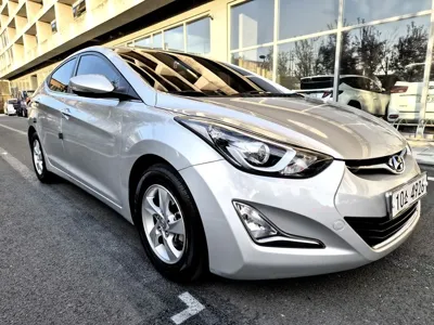 Hyundai Avante 2016, 92338 км, за 4135.49 USD