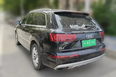 Audi Q7 2016, 106100 км, за 22948 USD