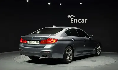 BMW 5-Series 2019, 108942 км, за 17592.23 USD