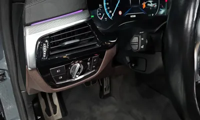 BMW 5-Series 2019, 108942 км, за 17592.23 USD - фото 20