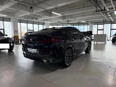 BMW X6 2026, 9765 км, за 76221.54 USD