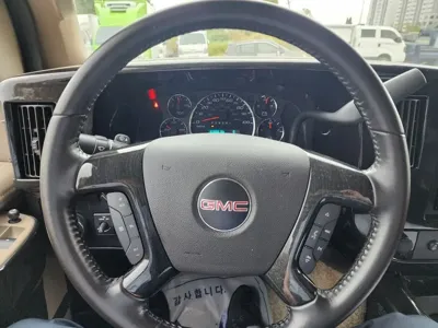 GMC Savana 2020, 61919 км, за 27916.44 USD - фото 9
