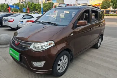 Wuling Hongguang · 2014 год