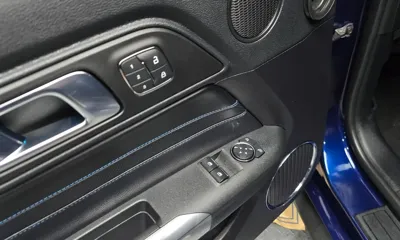 Ford Mustang 2019, 46298 км, за 29628.17 USD - фото 15