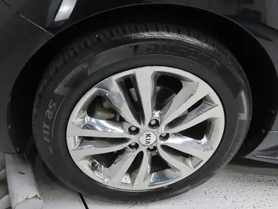 Kia Canival 2016, 56858 км, за 10233.69 USD