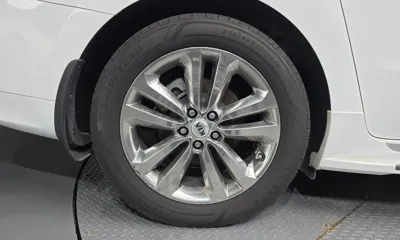 Kia Canival 2016, 205954 км, за 6603.65 USD