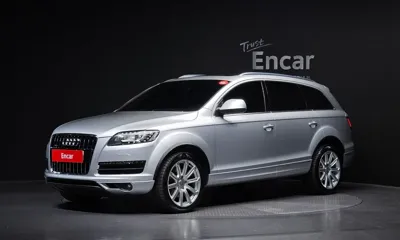 Audi Q7 · 2015 год