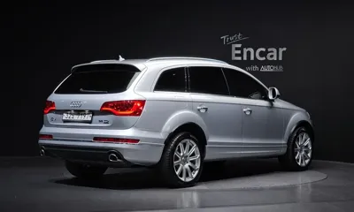 Audi Q7 2015, 84306 км, за 10174.61 USD