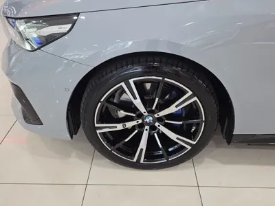 BMW 5-Series 2025, 12381 км, за 58483.01 USD