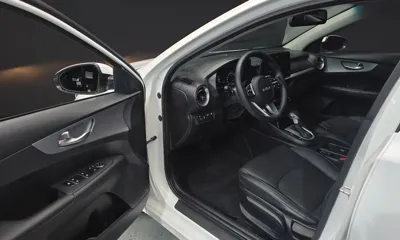 Kia K3 2022, 81651 км, за 9386.57 USD - фото 10
