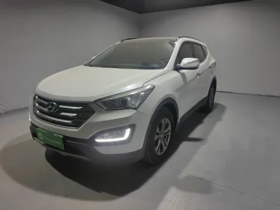 Hyundai Santa Fe · 2015 год