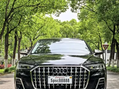 Audi A8 2025, 35000 км, за 122687.44 USD