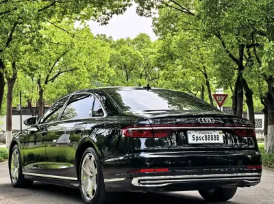 Audi A8 2025, 35000 км, за 122687.44 USD