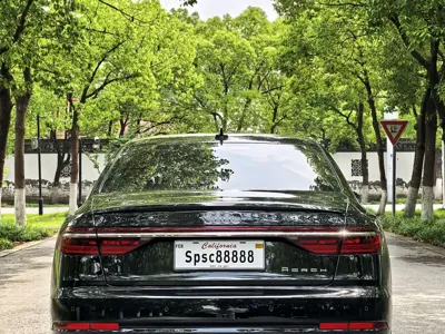Audi A8 2025, 35000 км, за 122687.44 USD