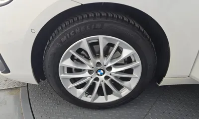 BMW 2-Series 2019, 52979 км, за 11166.17 USD