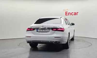 Mercedes-Benz E-Class 2023, 27692 км, за 30878.23 USD