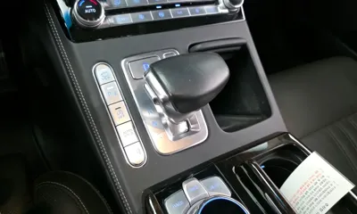 Genesis G90 2019, 119635 км, за 19627.15 USD - фото 9