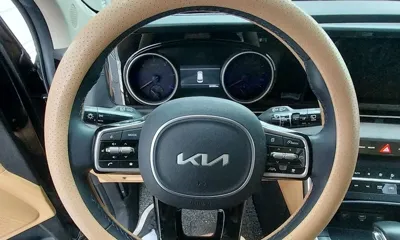 Kia Canival 2023, 40986 км, за 17915.32 USD