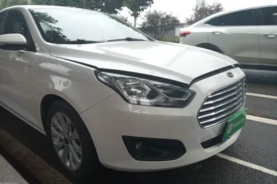 Ford Escort 2017, 89200 км, за 5455 USD