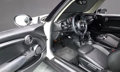 MINI Cooper 2018, 79187 км, за 6370.67 USD - фото 10